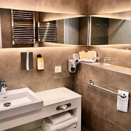 Mercure Vaugirard Porte De Versailles 4*