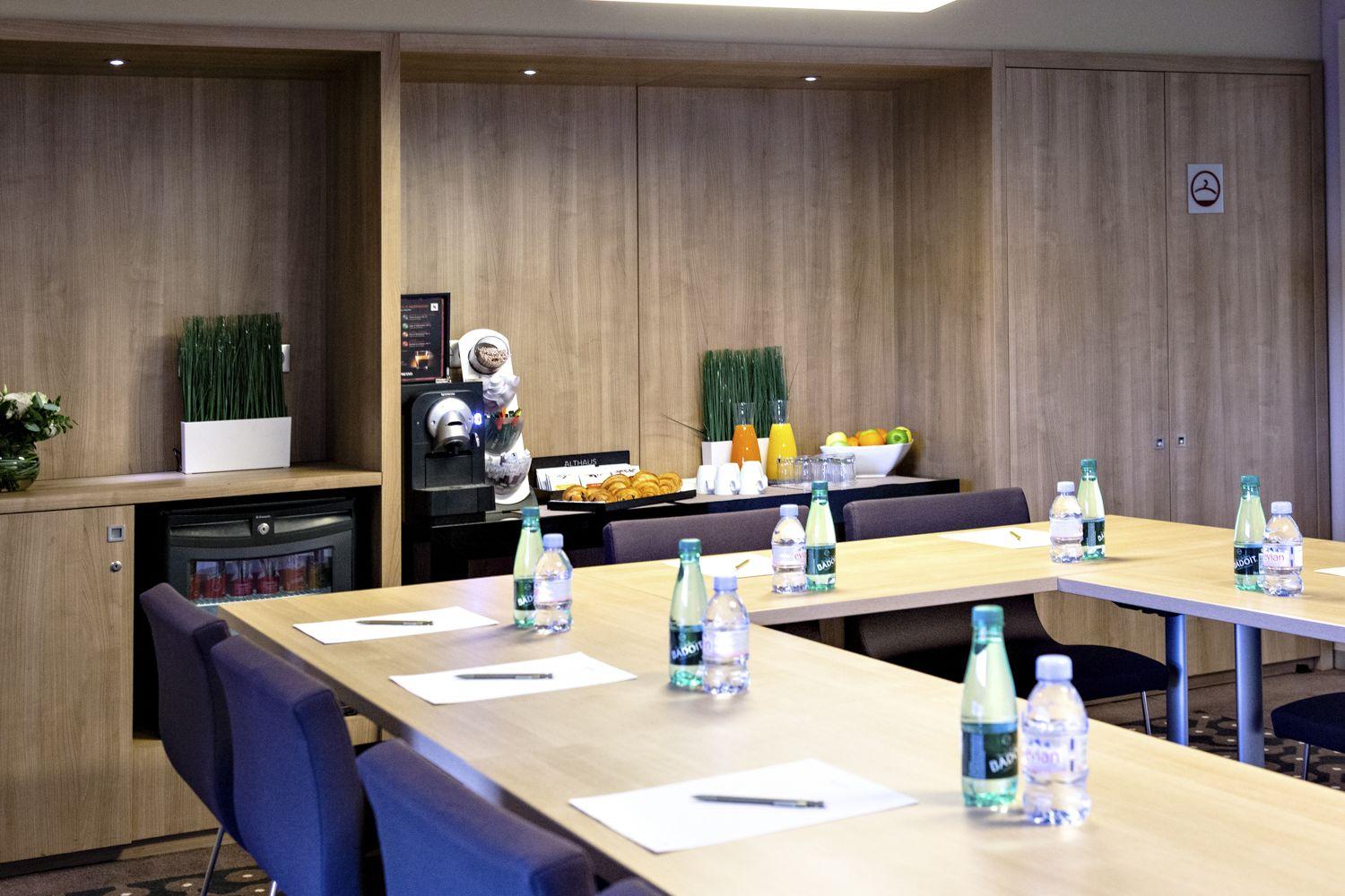 Hotel Mercure Vaugirard Porte De Versailles 4*