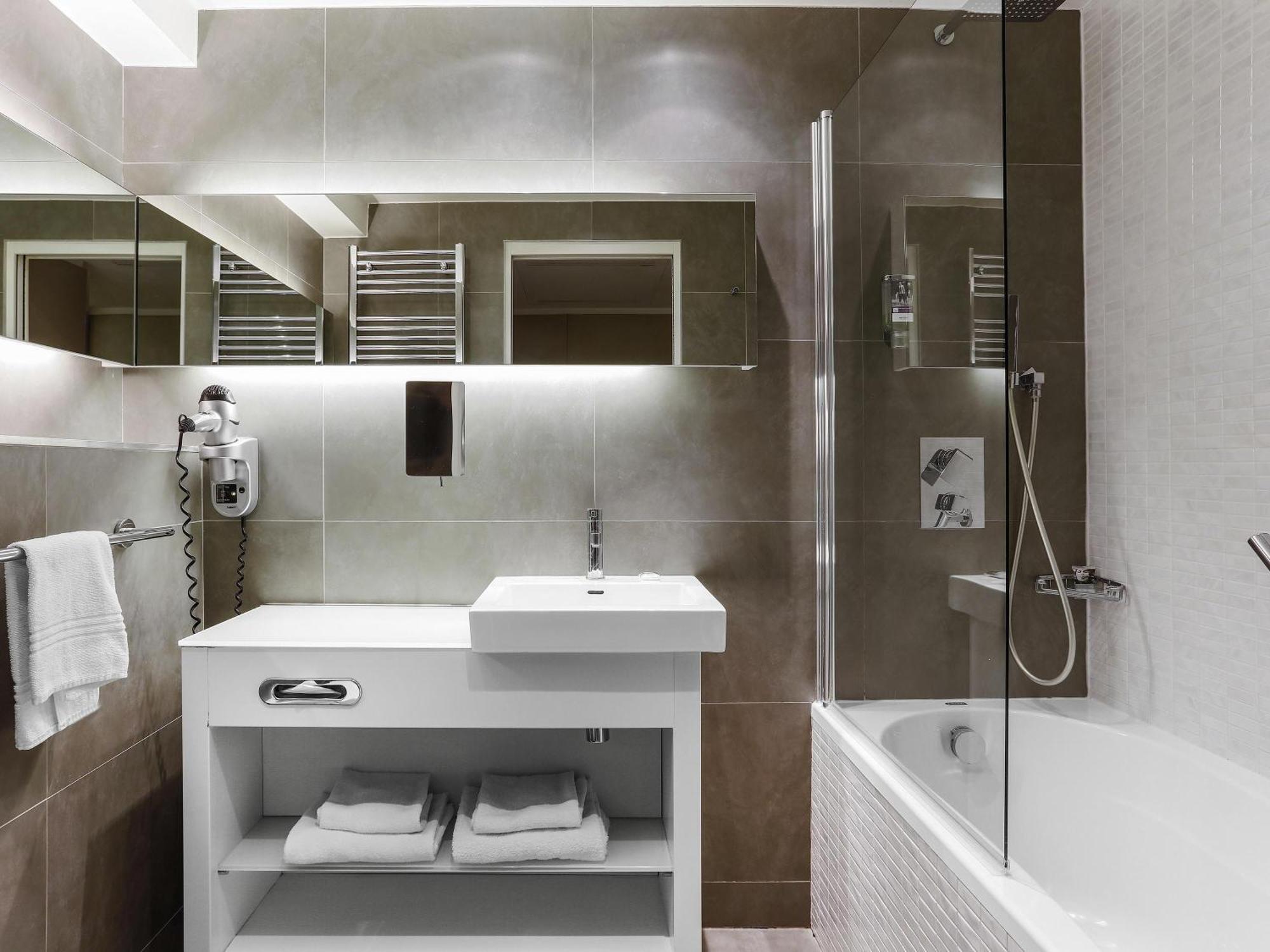 Mercure Vaugirard Porte De Versailles Parigi