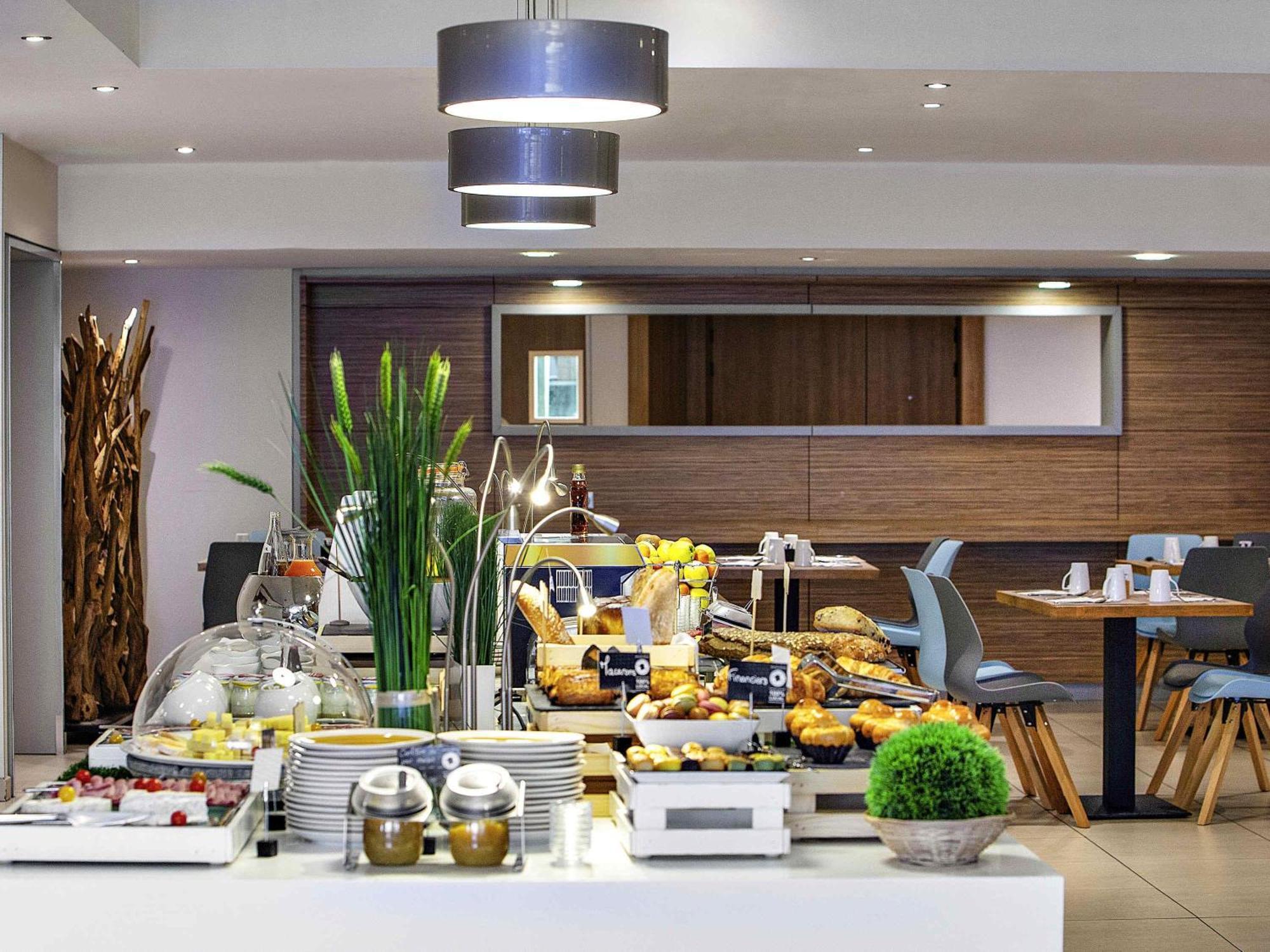 Mercure Vaugirard Porte De Versailles 4* Paris