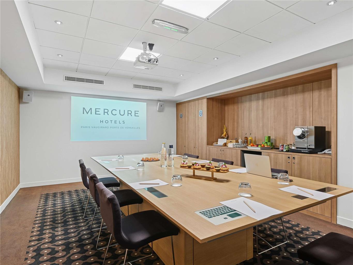 Mercure Vaugirard Porte De Versailles 4* Paris