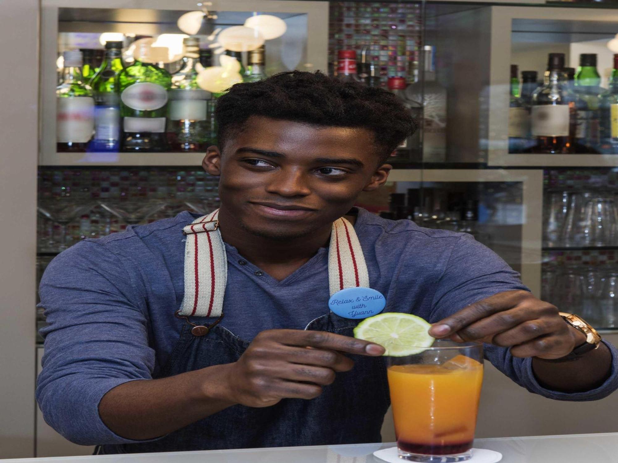 Hotel Mercure Vaugirard Porte De Versailles 4*