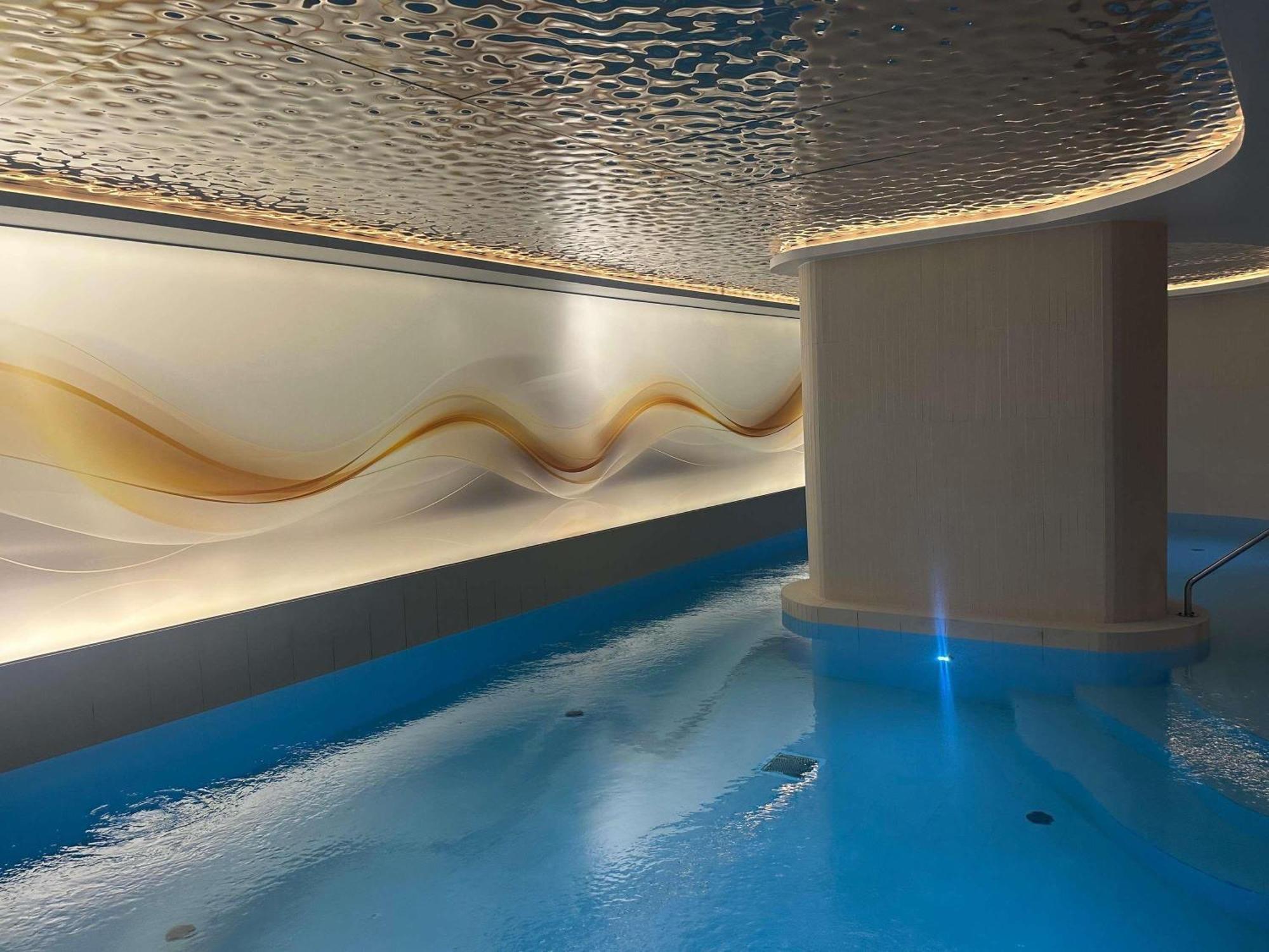 Hotel Mercure Vaugirard Porte De Versailles 4*
